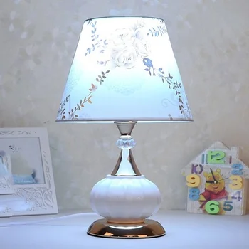 Európai Modern Minimalista Asztali Lámpa Hálószoba Éjjeli Lámpa, Kerámia Ruhával Dekoratív Asztali Lámpa Home Deco Tervező Világítótestek
